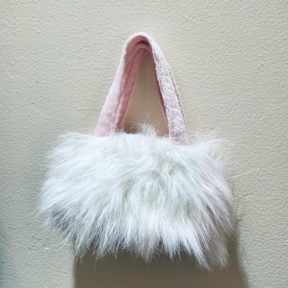 webkins Handbags - très chic pink & white faux fur mini purse 🐩